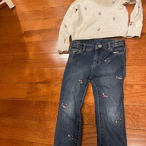 Toddler girl 3t, flower detail heather gray H&M knit sweater with Gap jeans